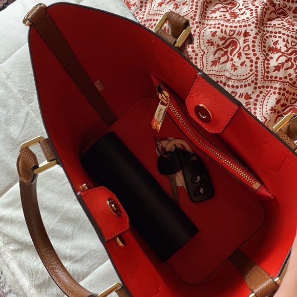 Brown Michael Kors purse (small/medium size) - Picture 3 of 3